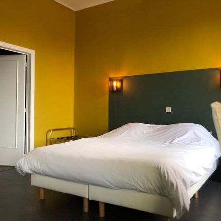 Hotel Le Limbourg Rochefort Extérieur photo