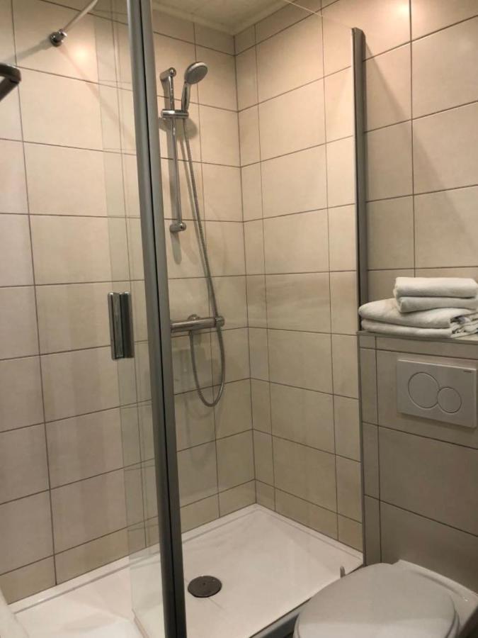 Hotel Le Limbourg Rochefort Extérieur photo